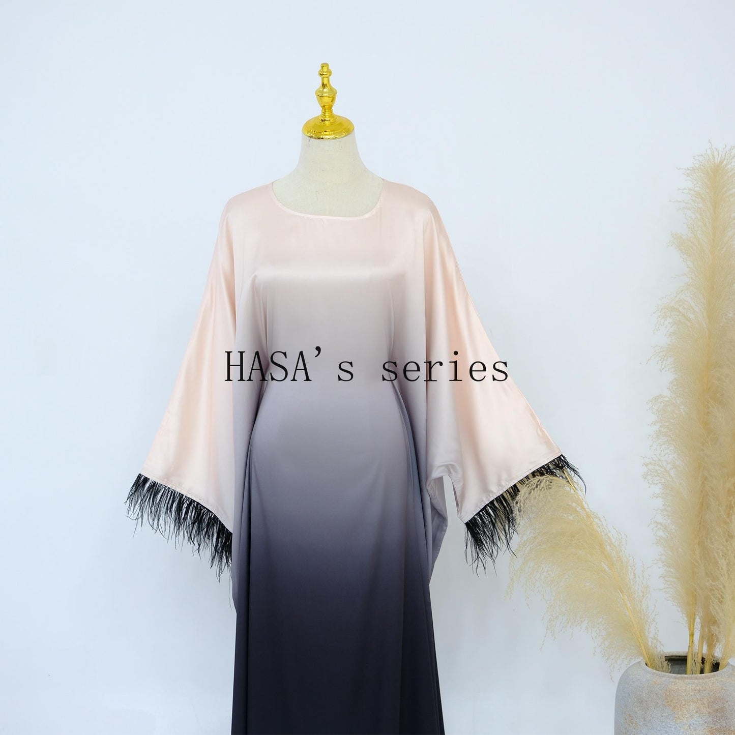 LUMAYA5111 Gradient-colored Fringed Long Dress, Romantic Dress with Batwing Sleeves.