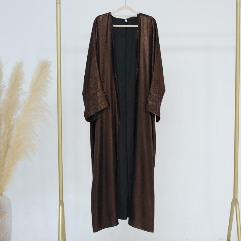 LUMAYA4844 A loose, long, robe-style dress made of velvet material, an elegant and sophisticated design with a refined texture.