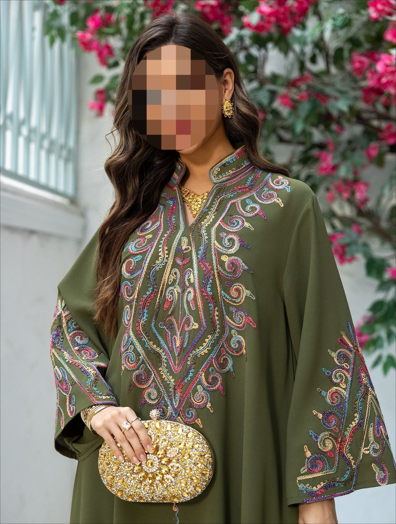 LM6669 Pullover Embroidered Robe Dress with Simple Long Sleeves