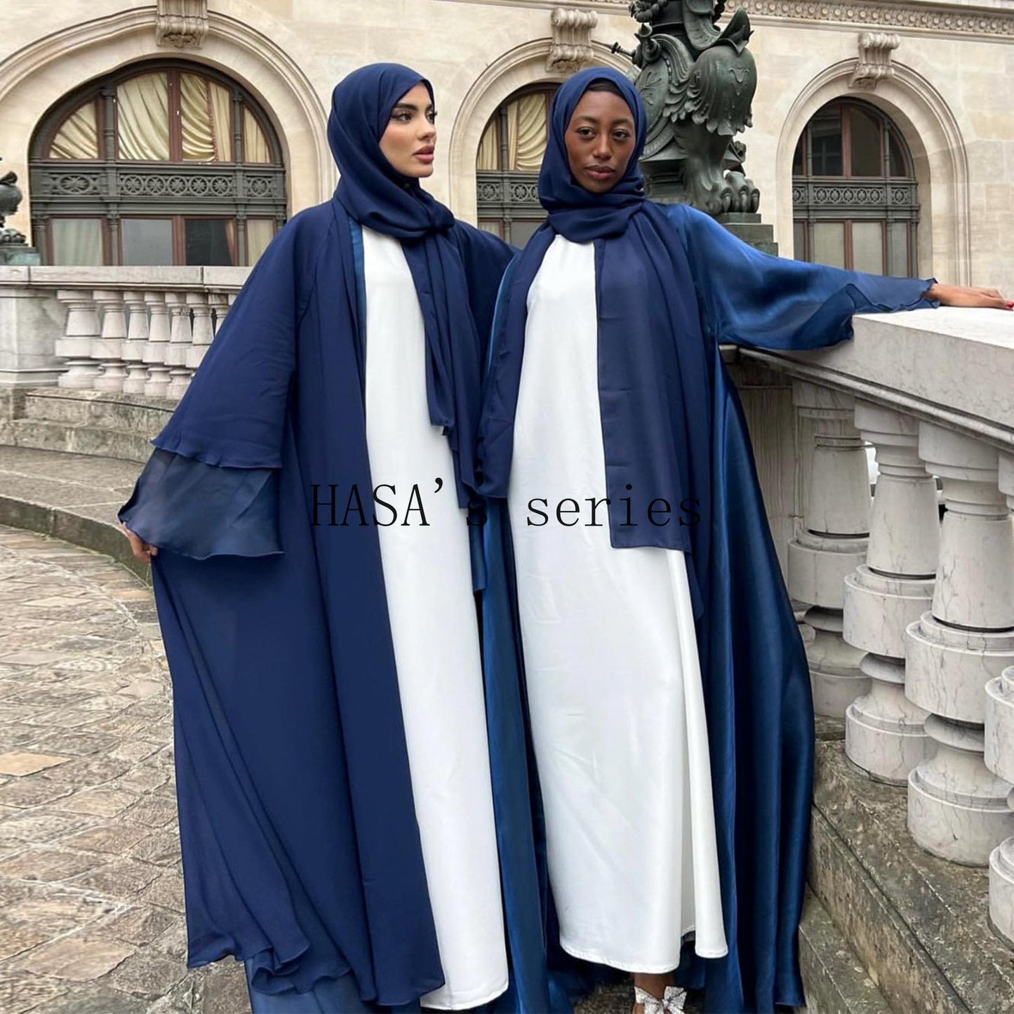 LUMAYA4850 A Double-sided Robe TLUMAYAt Combines Elegant Appearance with Practicality.