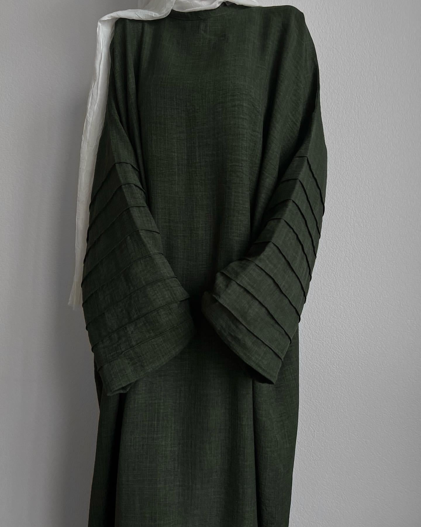 LUMAYA LM1179 Loose Fit Large Crepe Abaya Dress with Belt