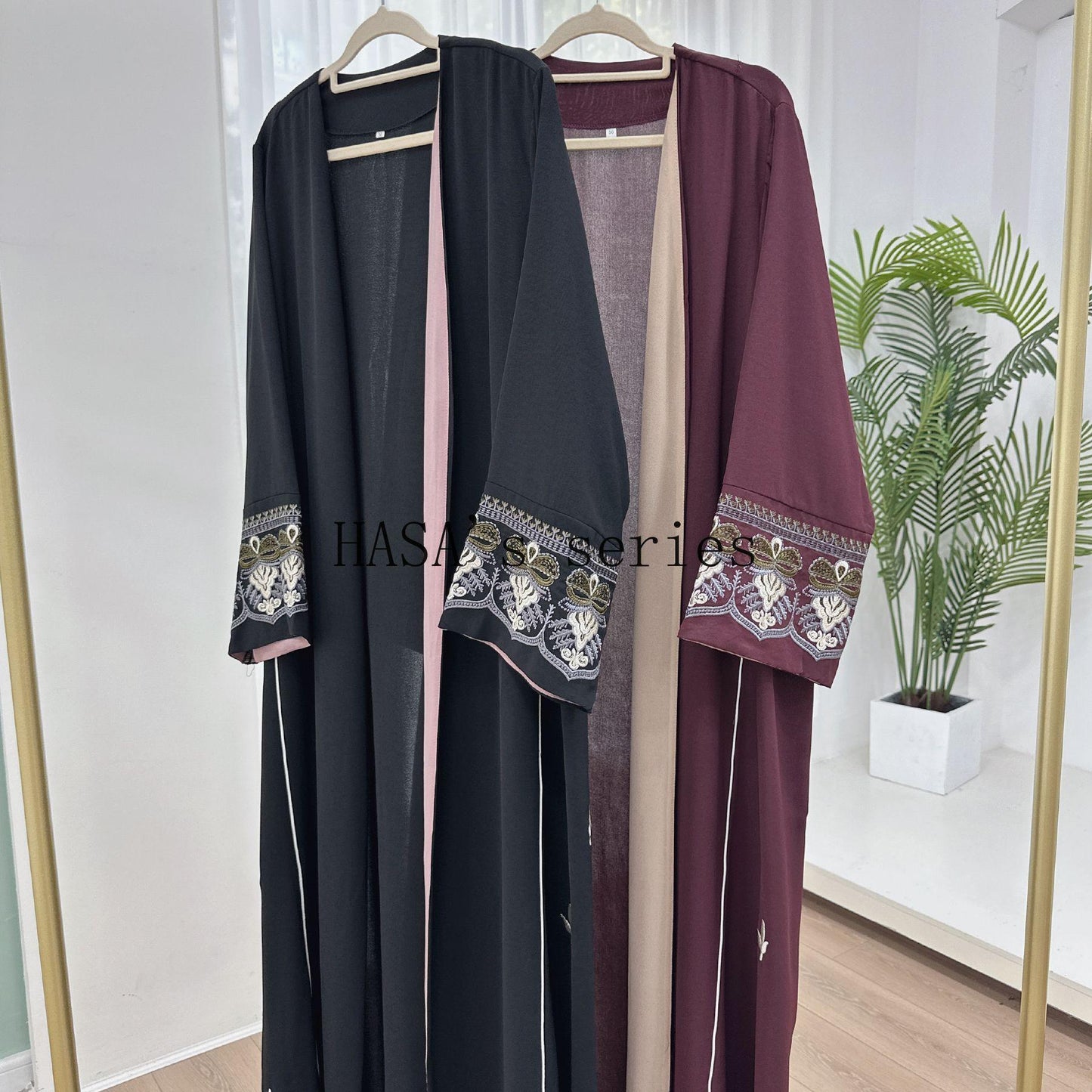 LUMAYA4849 Exquisite Embroidered Open-front Long Robe
