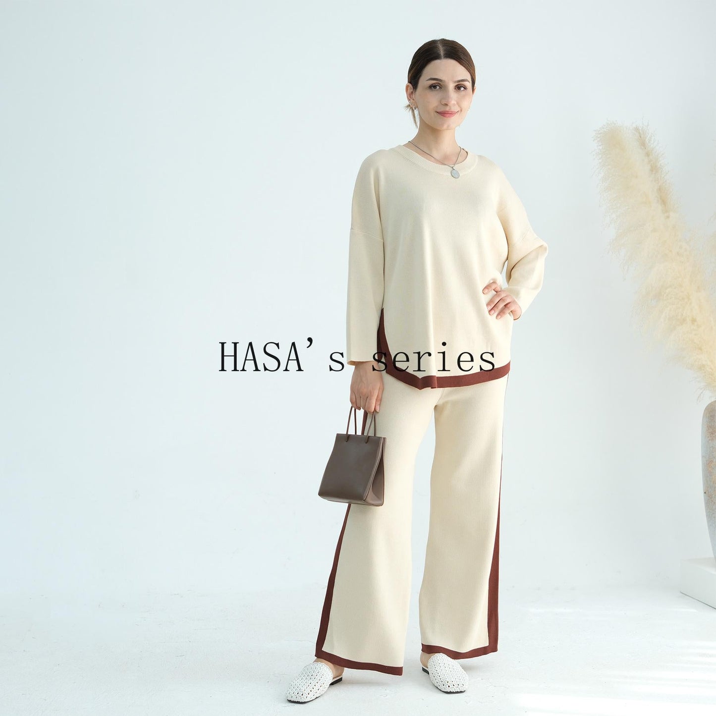 LUMAYA5149 Simple and elegant knitted set, featuring a loose-fitting, thick, long-sleeved two-piece design.
