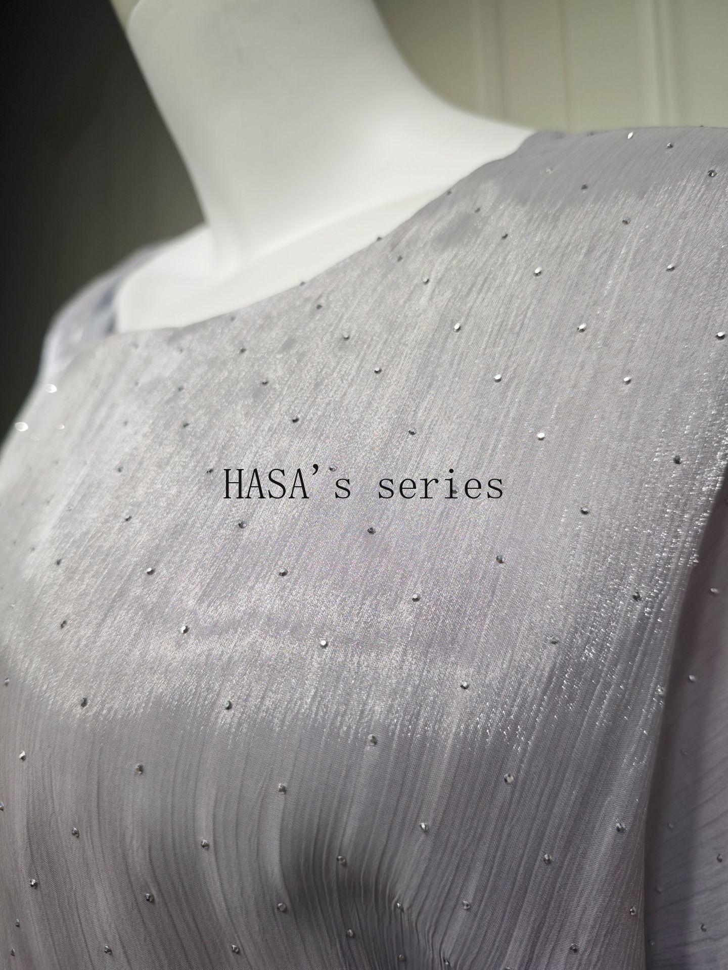 LUMAYA5105 Simple and Soft Long-sleeved Pullover Dress with A Waist-length Design, in A Solid Color for Everyday Wear.