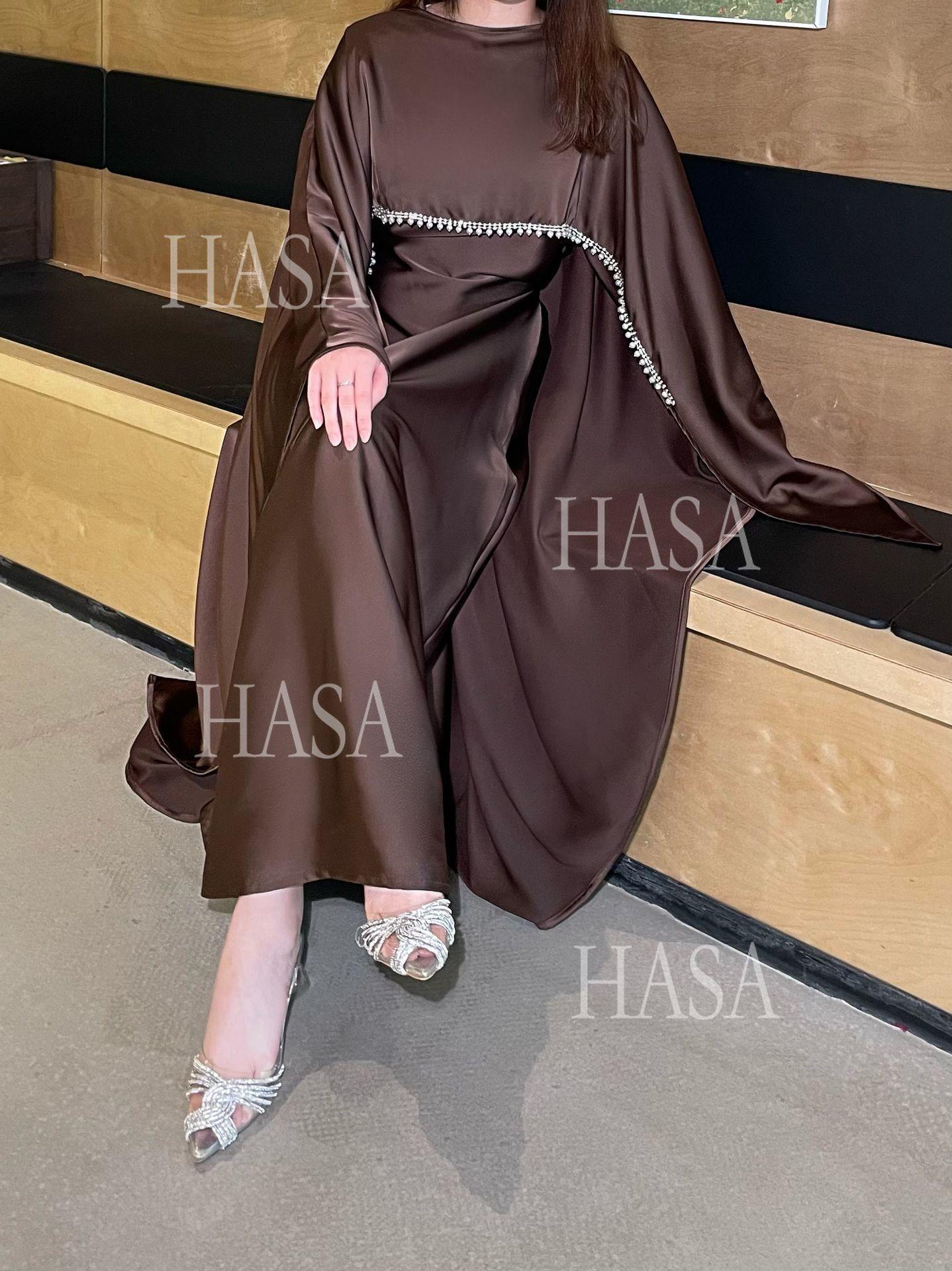 LUMAYA6476 Long Sleeves Glossy Robe with Pearl Embellishment