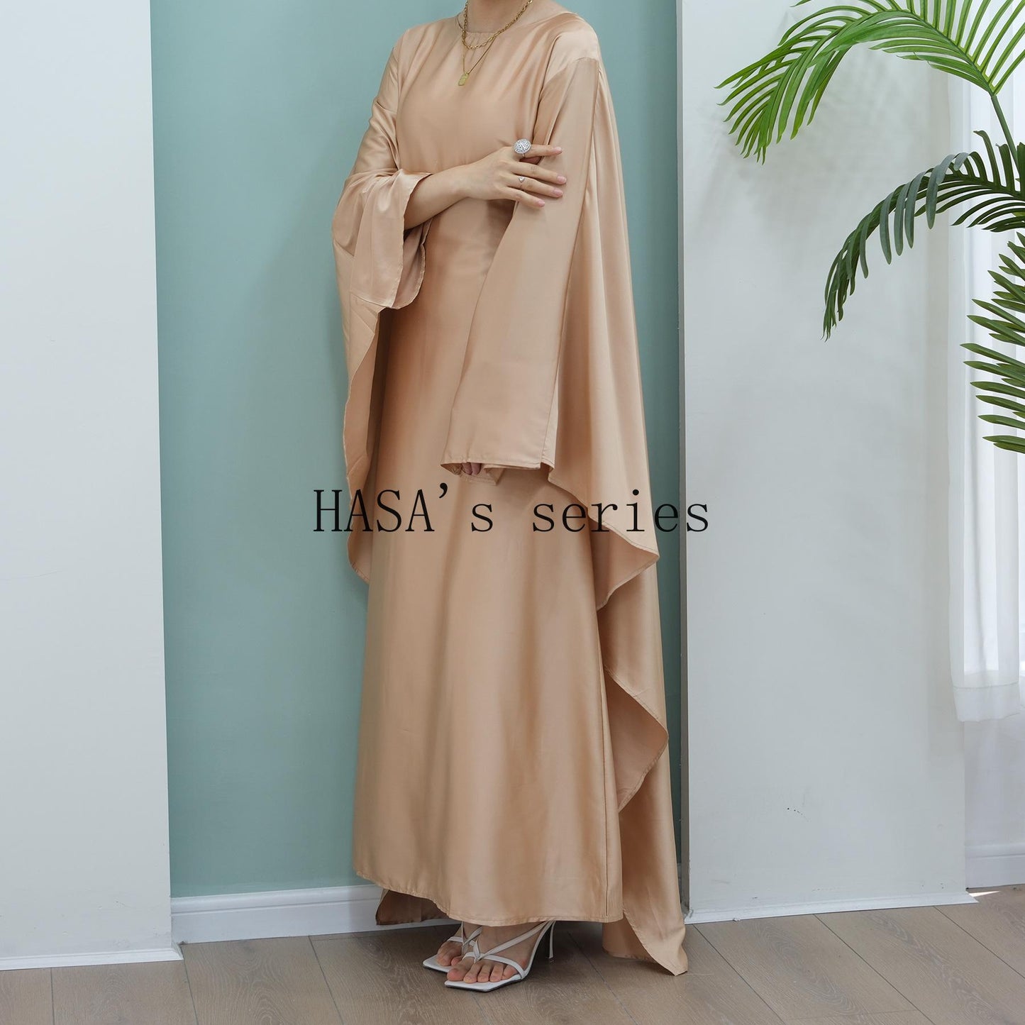 LUMAYA4835 High-density Stretch Satin Long Dress, Simple, Elegant, and Comfortable To Wear.