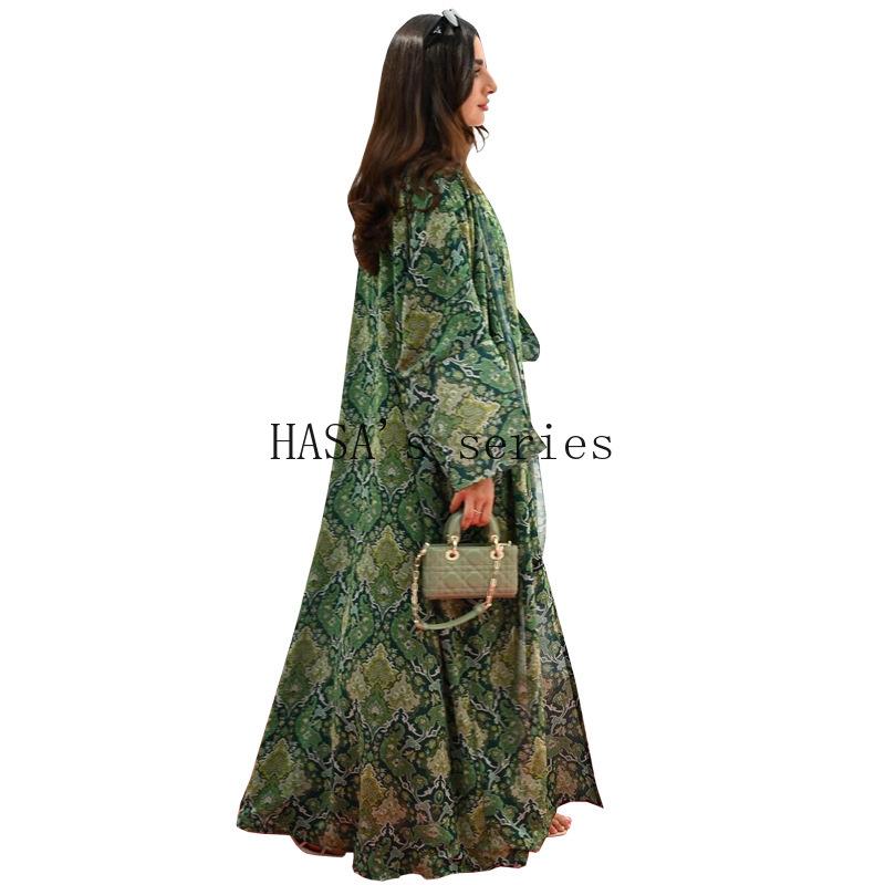 LUMAYA5088 A Stylish Two-piece Set Featuring A Snake Print Pattern, with A Loose, SLUMAYAwl-style Outer Layer and A Matching Headscarf Design.