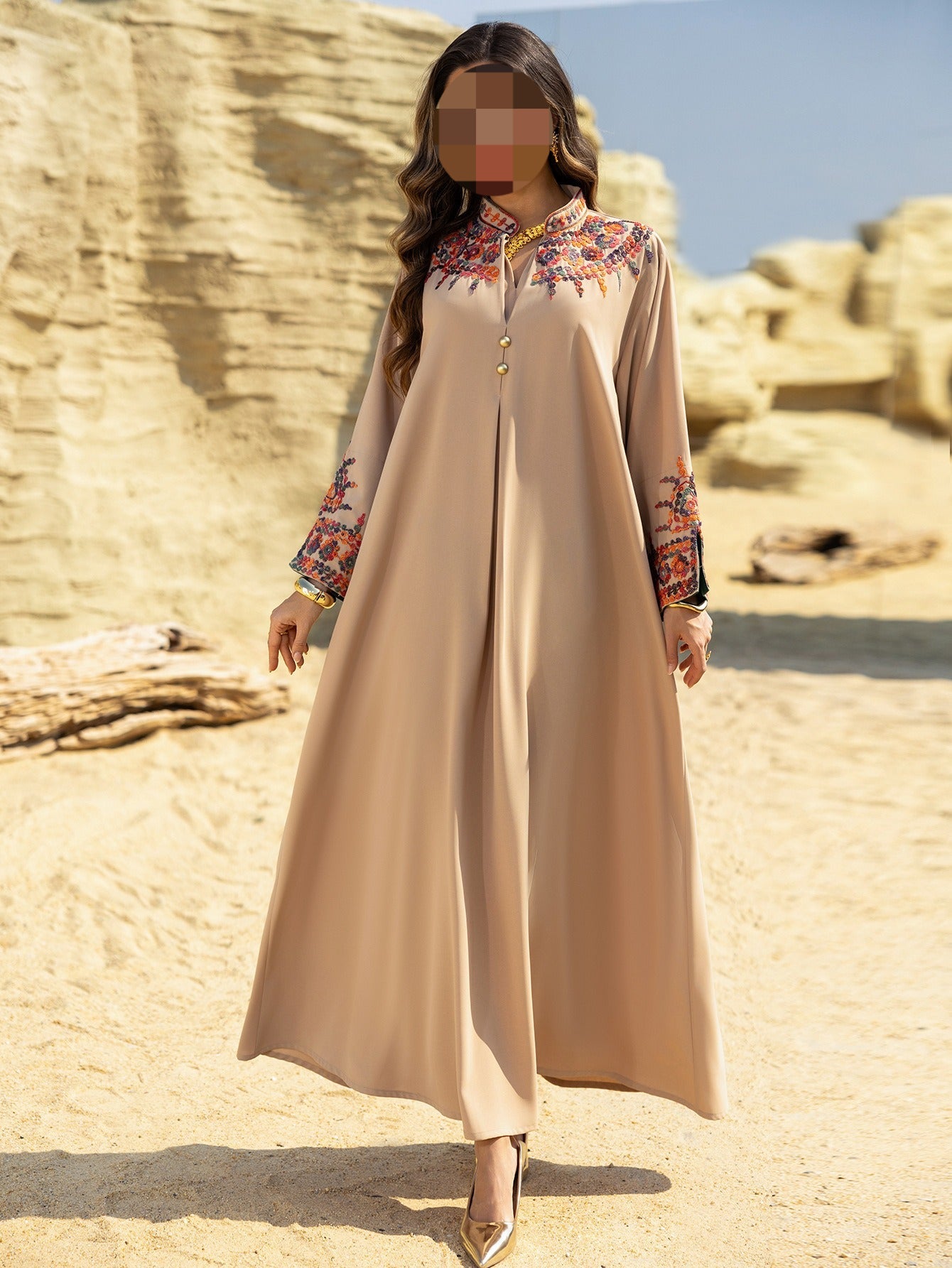 LM6655 Embroidered loose-fitting long dress | Soft drape and delicate cuff design