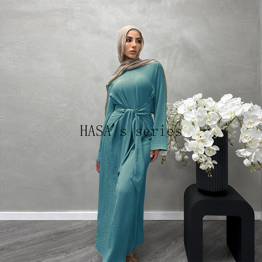 LUMAYA4828 An Elegant Dress with A Soft, Tie-up Design and A Naturally Flowing, Long Silhouette.
