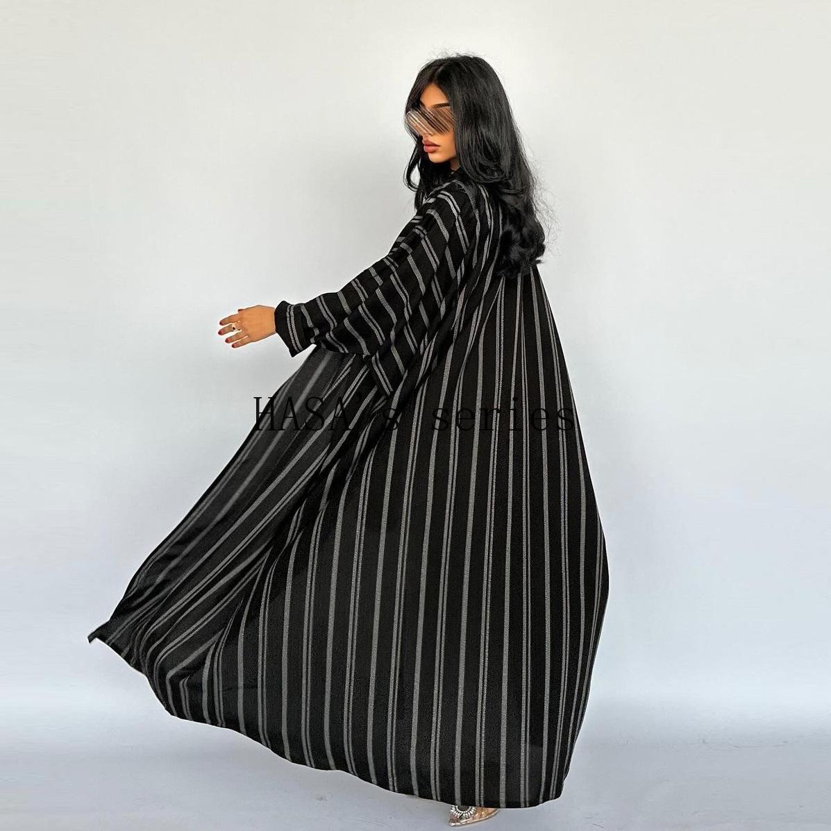 LUMAYA5096 Stylish Black and White Striped Long Coat with A Loose-fitting, Open-front Design.