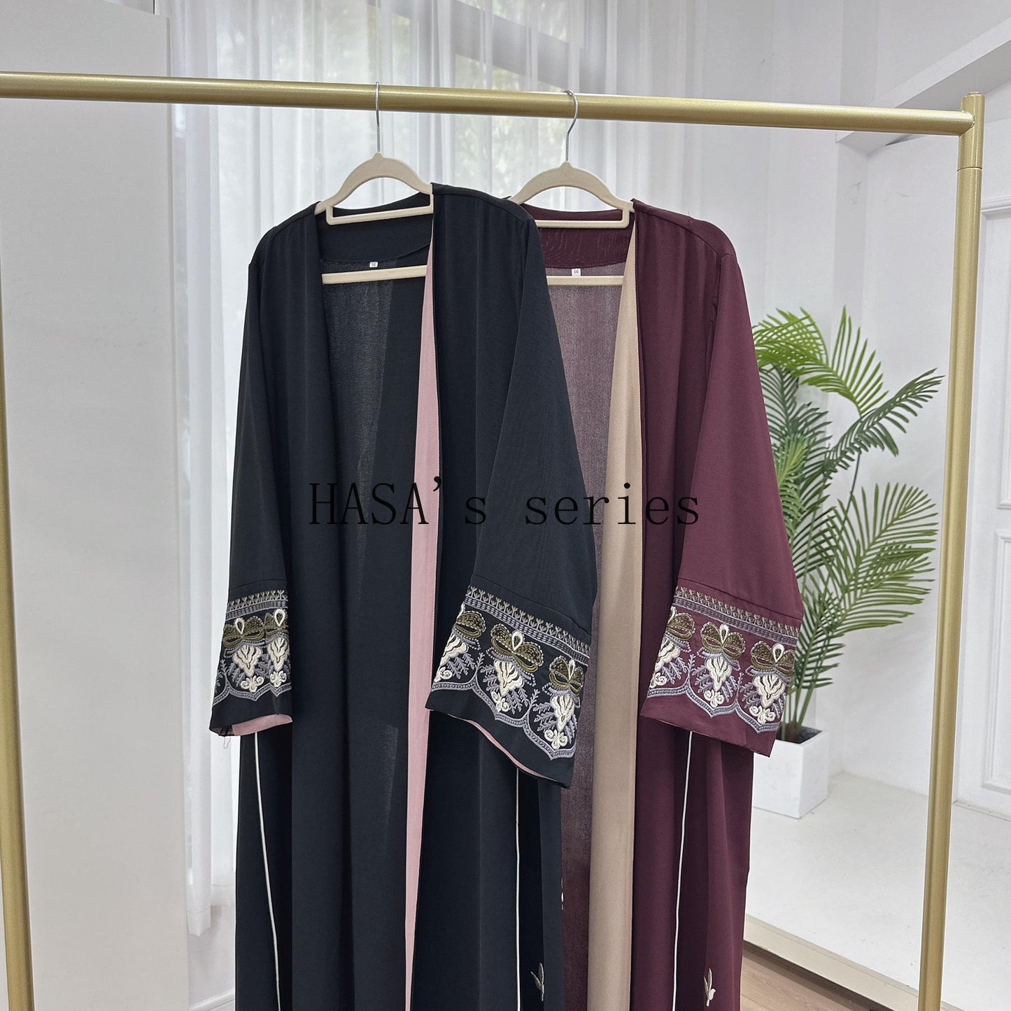 LUMAYA4849 Exquisite Embroidered Open-front Long Robe