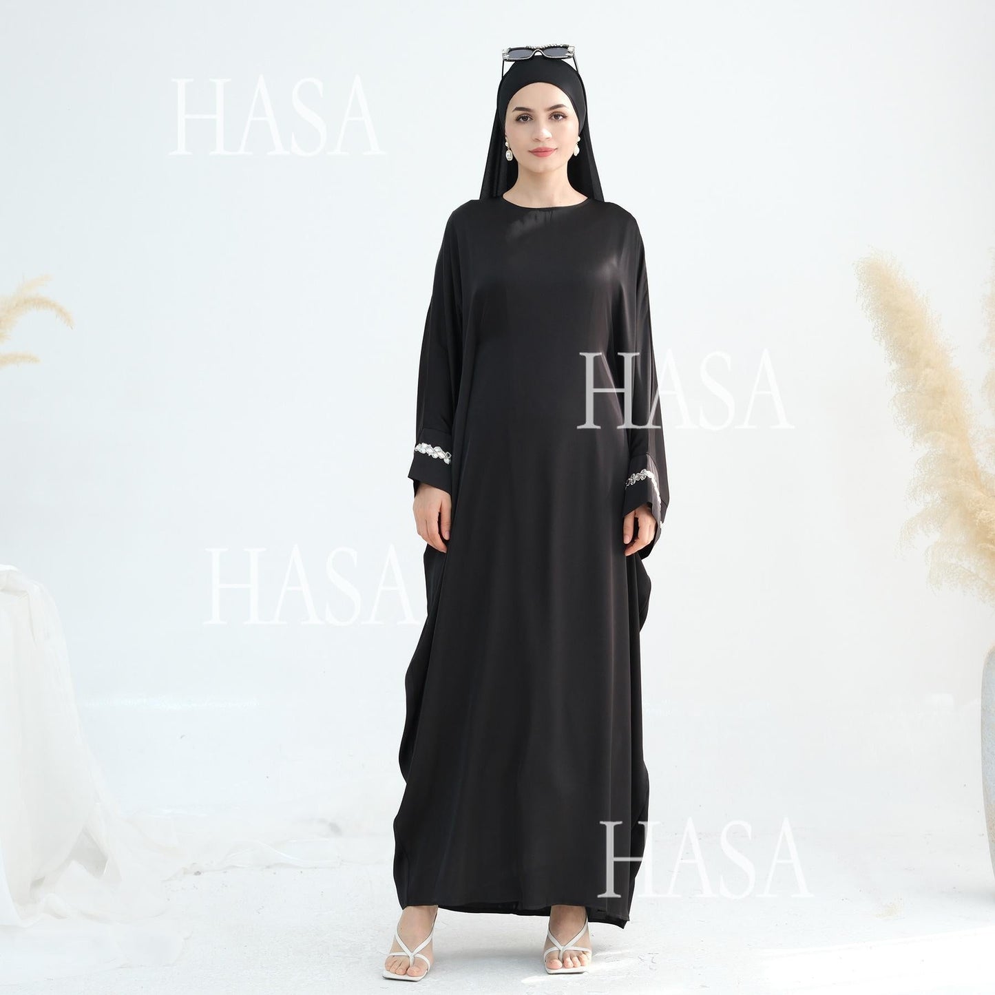 LUMAYA5882 A Cardigan Dress with Exquisite Hot Diamond Embellishment and Elegant Details closed abayas