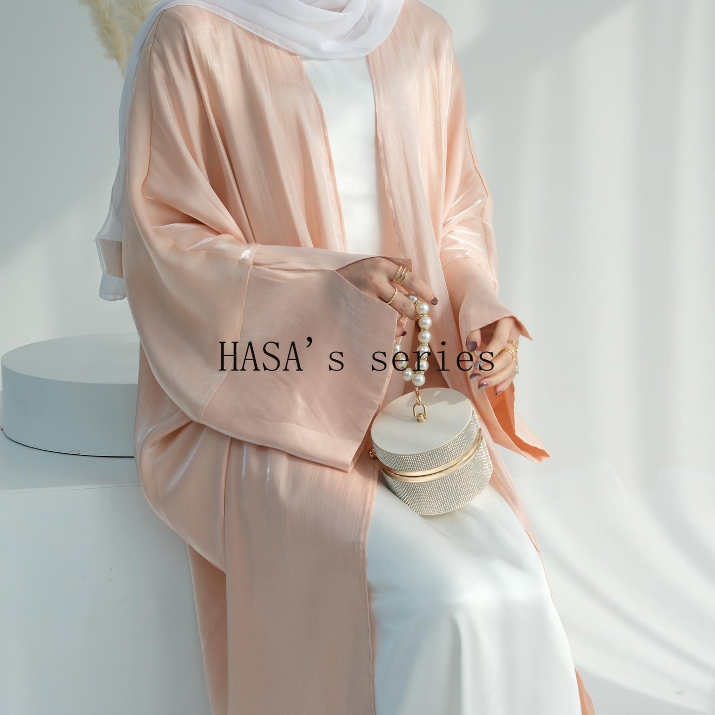 LUMAYA4831 A simple yet elegant cardigan-style robe, balancing both quality and comfort.