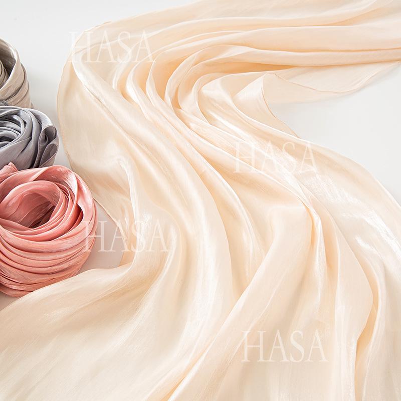 LUMAYA6479 A Simple Silk Scarf with A Mellow Color and A Light and Drapey Design