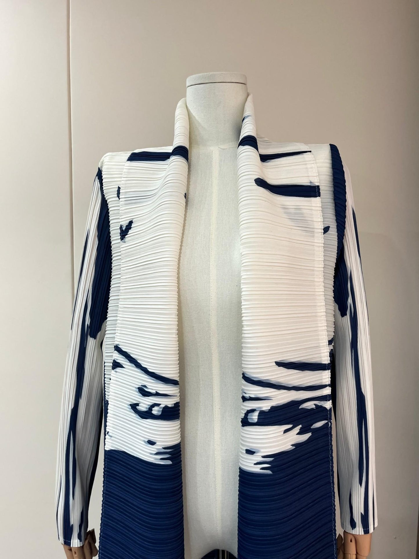 LUMAYA6725 Indigo Whispers Navy & White Abstract Printed Abaya