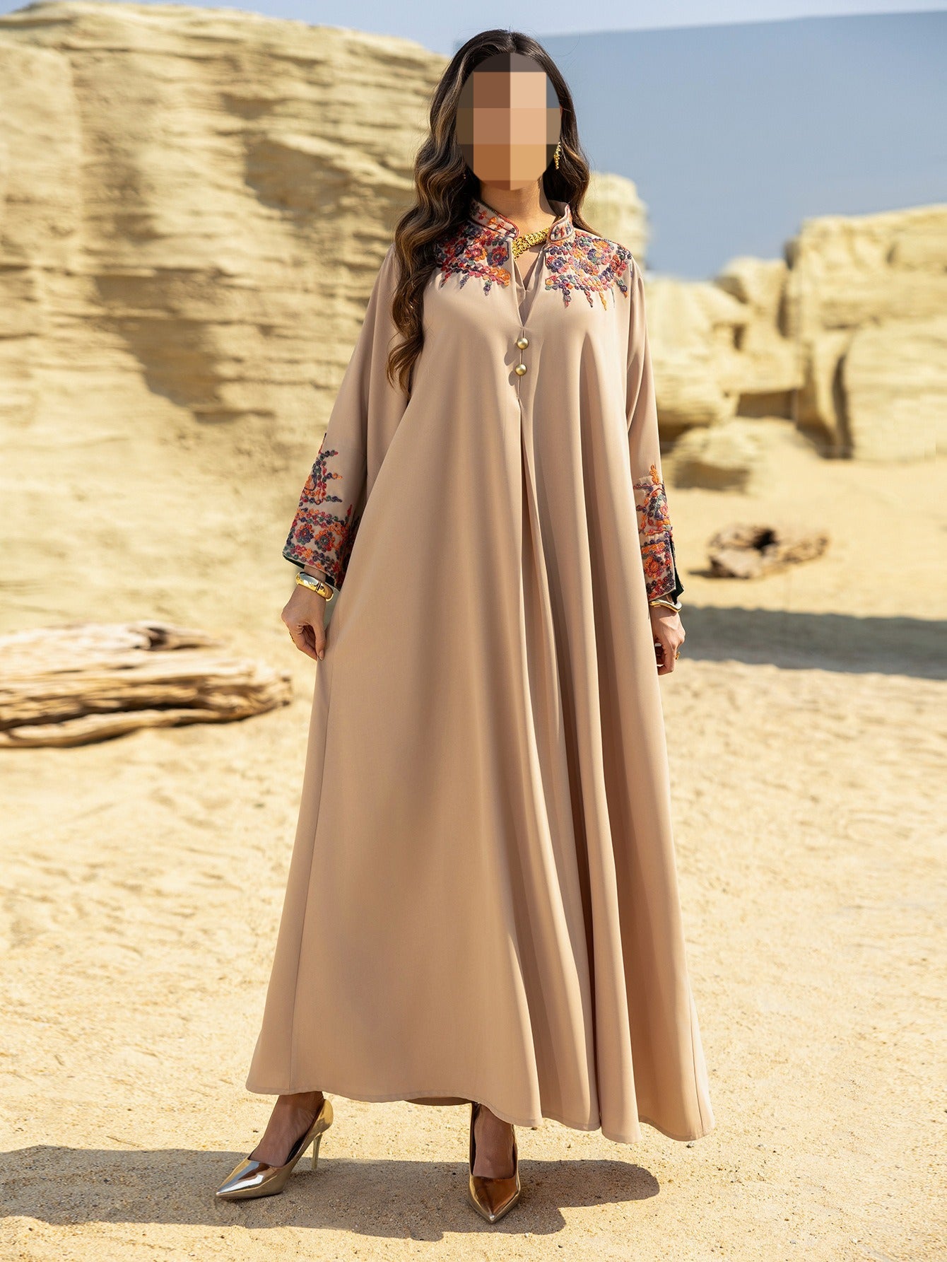 LM6655 Embroidered loose-fitting long dress | Soft drape and delicate cuff design