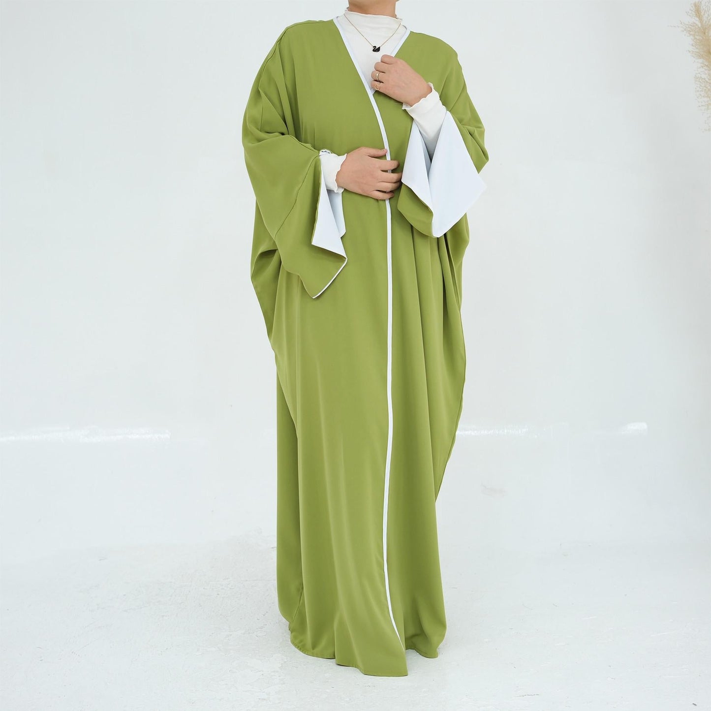 LUMAYA5877 The Loose-fitting Robe LUMAYAs A Lightweight Silhouette TLUMAYAt Is Perfect for Any Occasion open abaya outfit