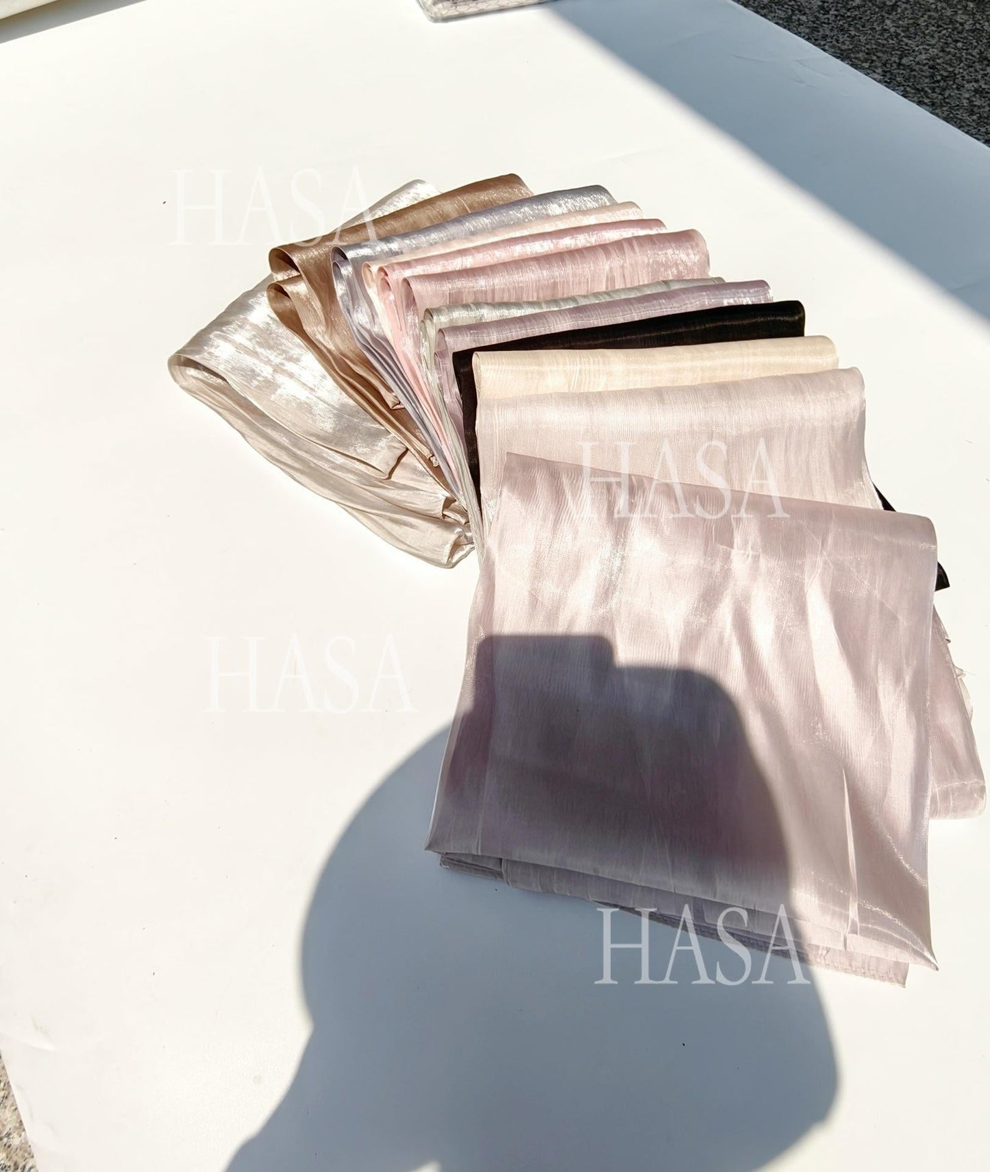 LUMAYA6479 A Simple Silk Scarf with A Mellow Color and A Light and Drapey Design