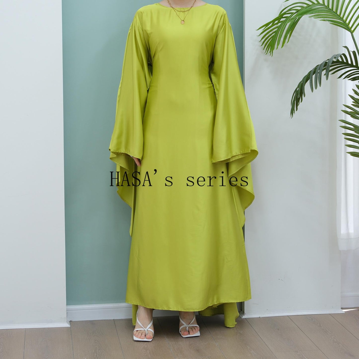 LUMAYA4835 High-density Stretch Satin Long Dress, Simple, Elegant, and Comfortable To Wear.