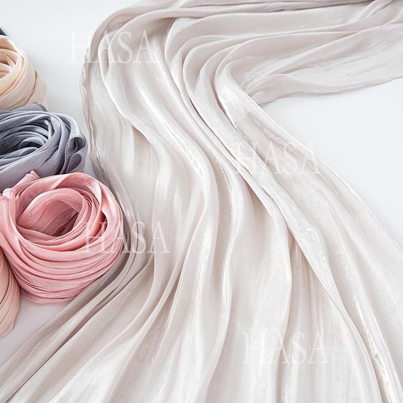 LUMAYA6479 A Simple Silk Scarf with A Mellow Color and A Light and Drapey Design