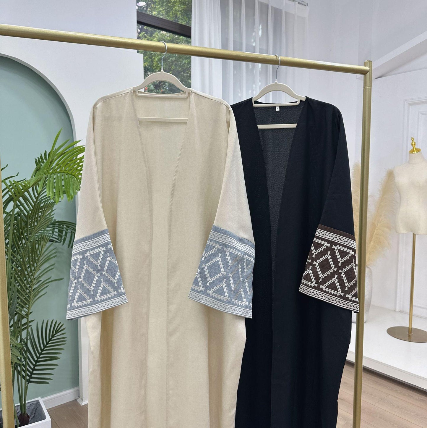 LUMAYA1444 Chic Embroidered Cardigan Robe: Elevate Your Style with Fashionable Elegance Party Abaya