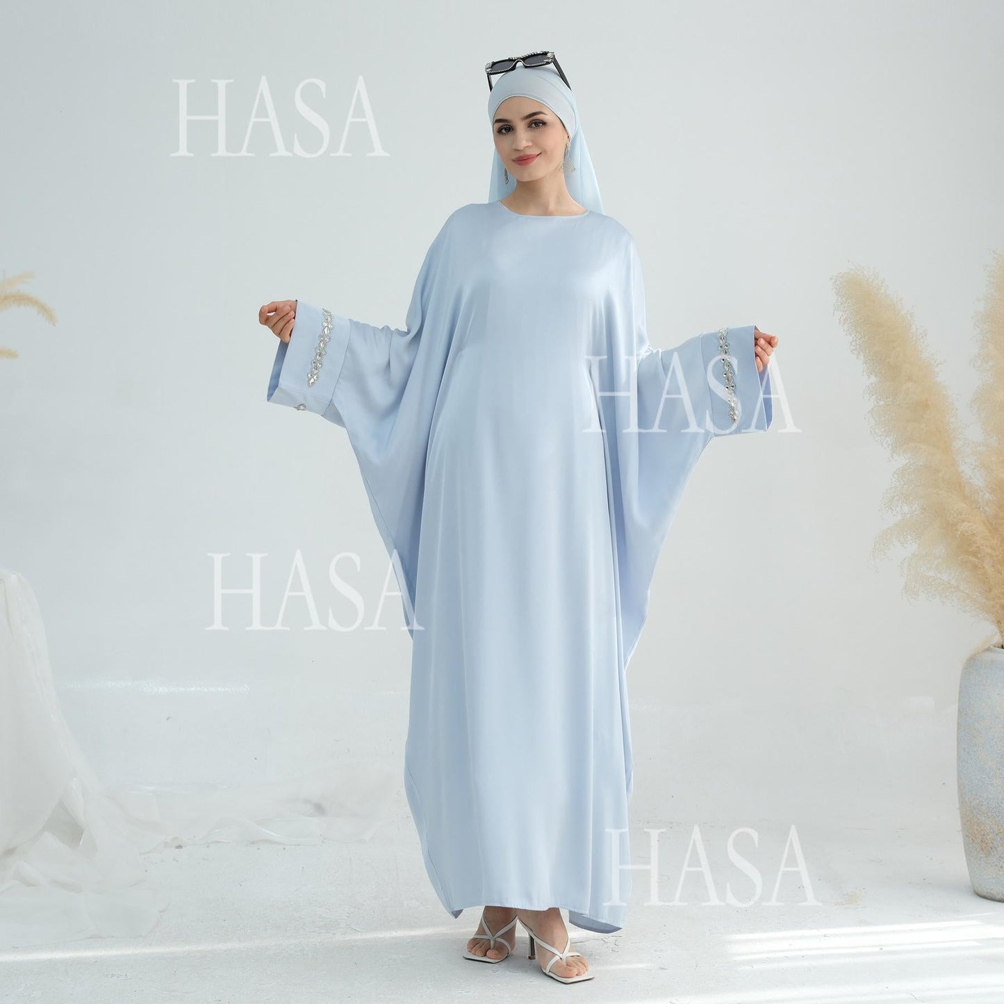 LUMAYA5882 A Cardigan Dress with Exquisite Hot Diamond Embellishment and Elegant Details closed abayas