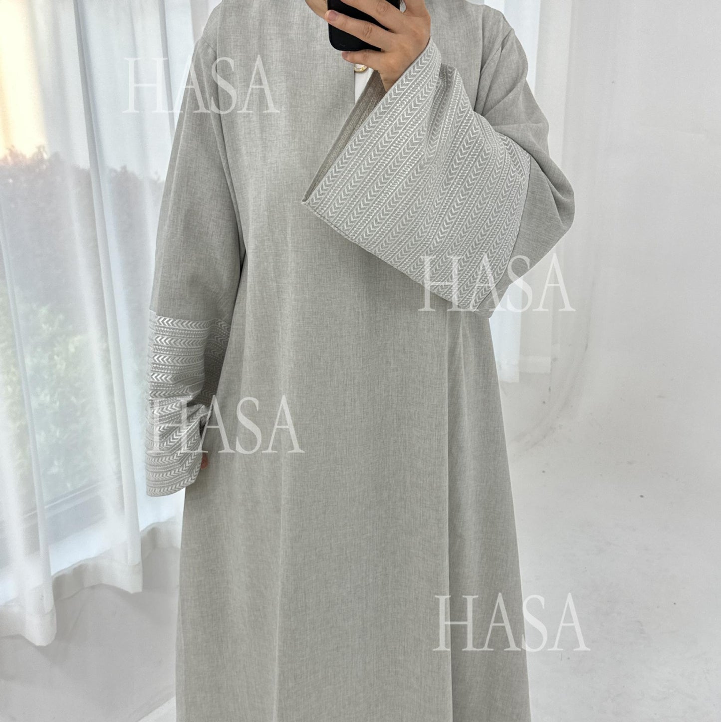 LUMAYA6490 Embroidered Panel Sleeve Long Dress