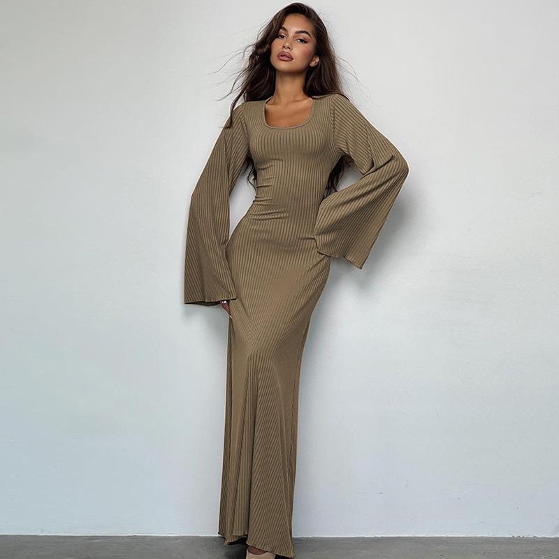 LUMAYA LUMAYA0676 Flared Long Sleeved High Waist Maxi Skirt with Lace-up Back