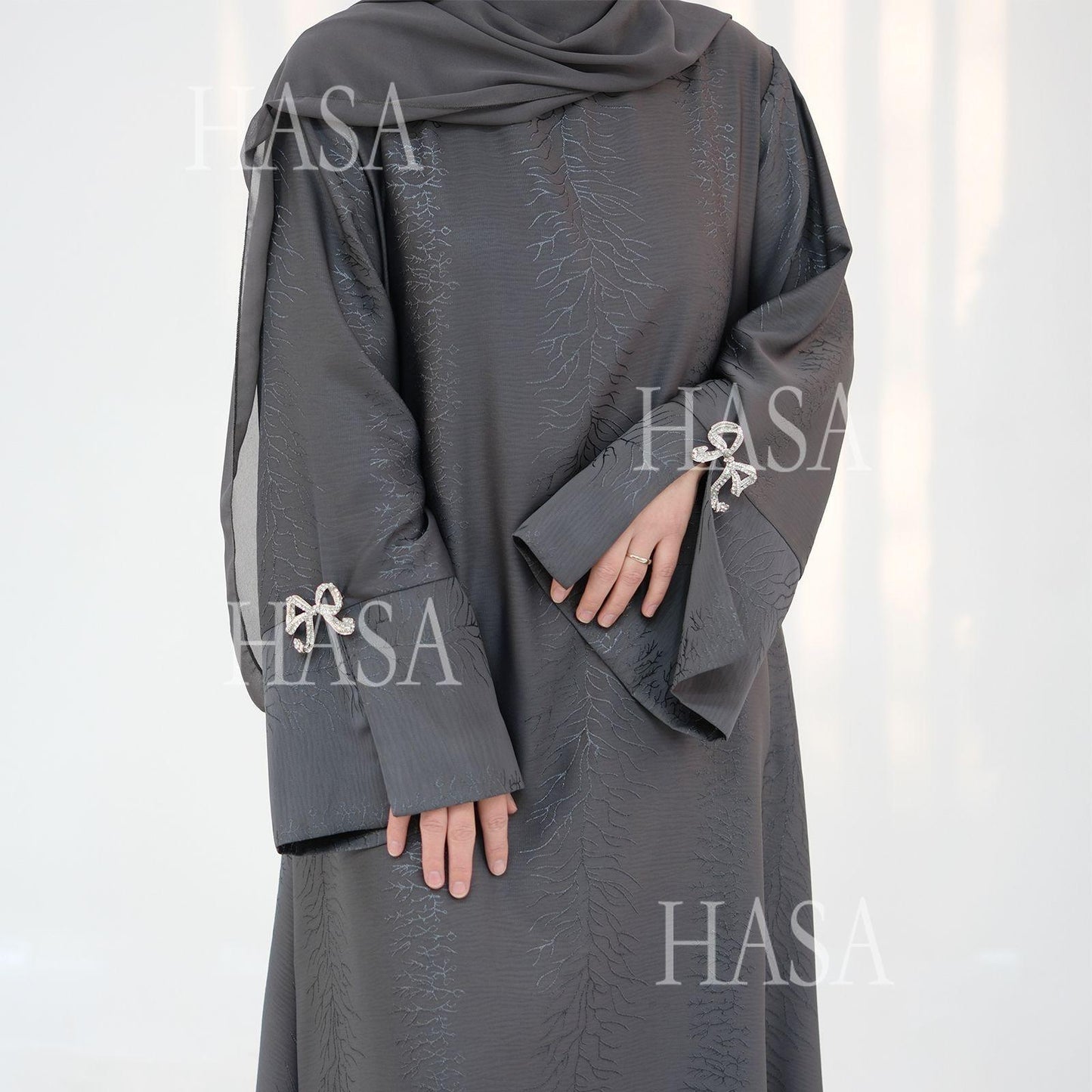 LUMAYA5867 Bow-knot Cuff Long Skirt | Elegant and Radiant