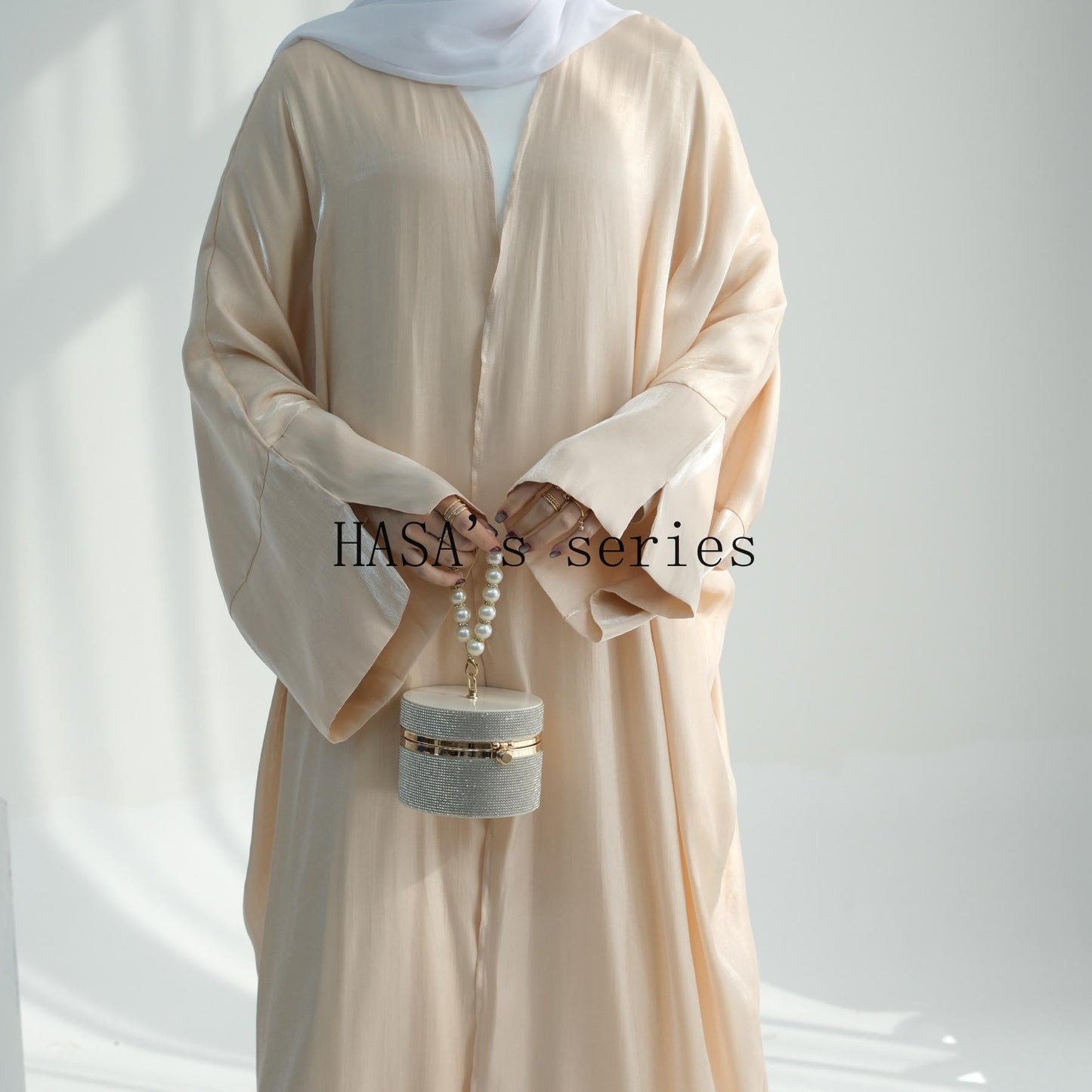 LUMAYA4831 A simple yet elegant cardigan-style robe, balancing both quality and comfort.