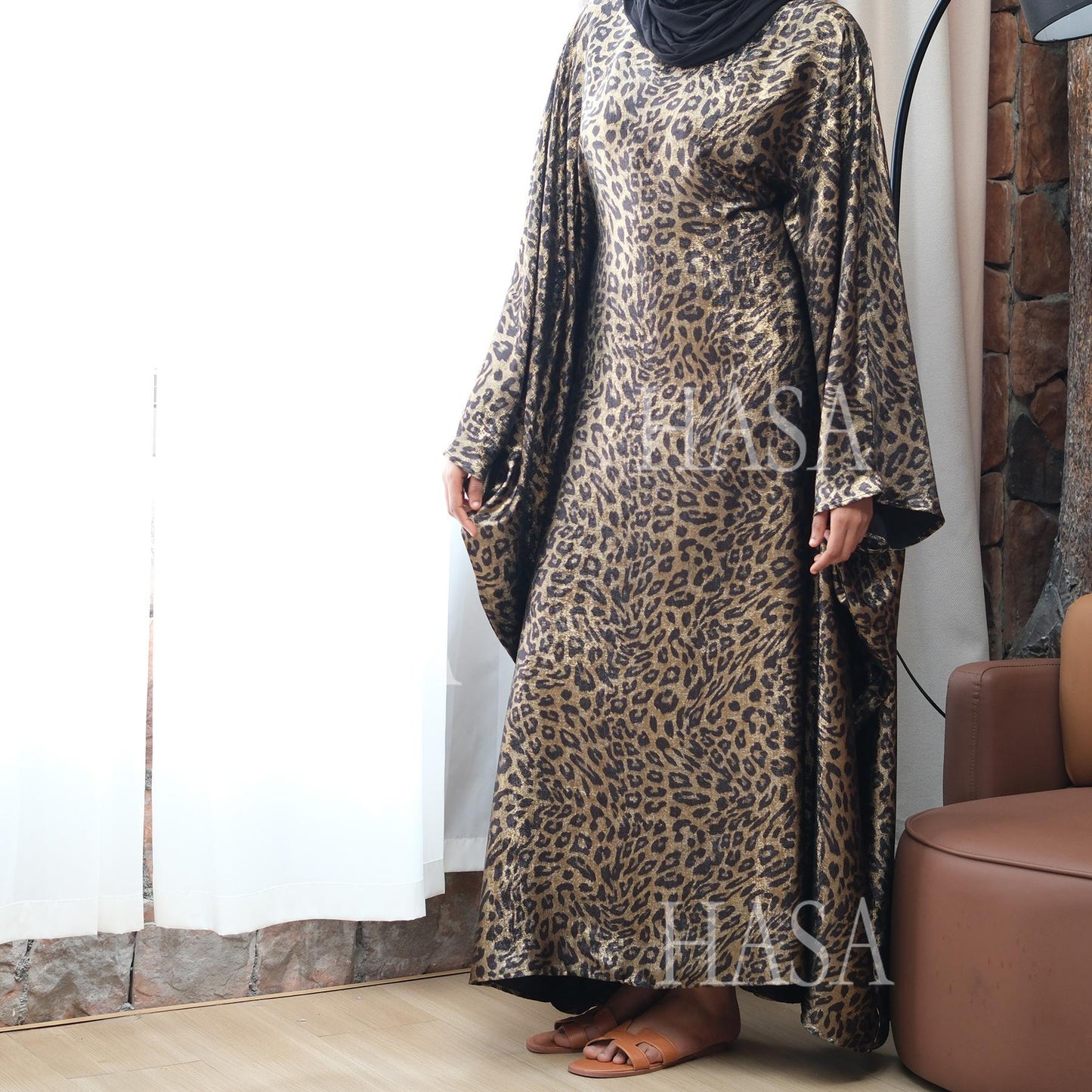 LUMAYA6469 Flowing Batwing Sleeve Leopard Maxi Dress (without Headscarf)