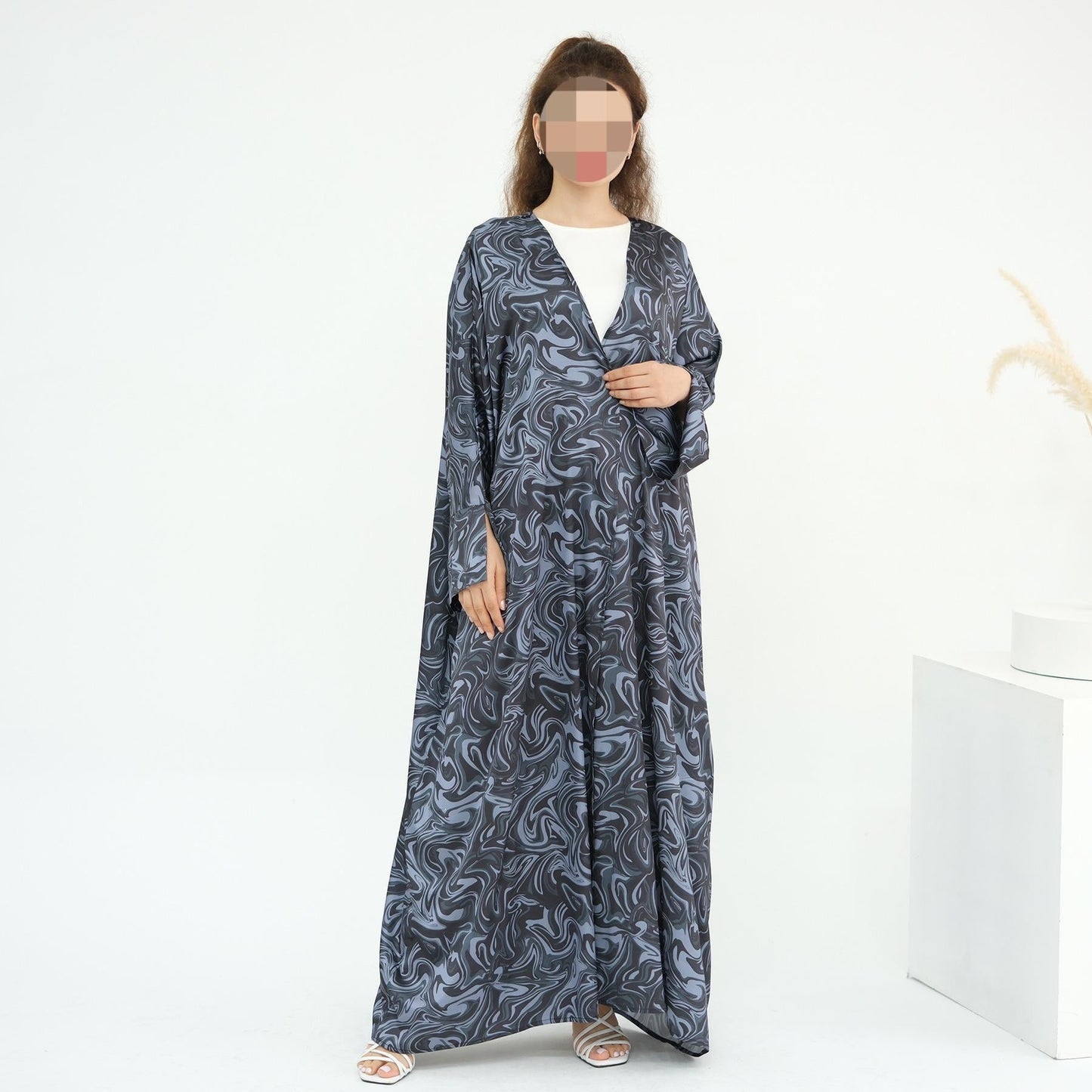 LM6555 Fashionable printed long-sleeved dress with an ankle-length cardigan style