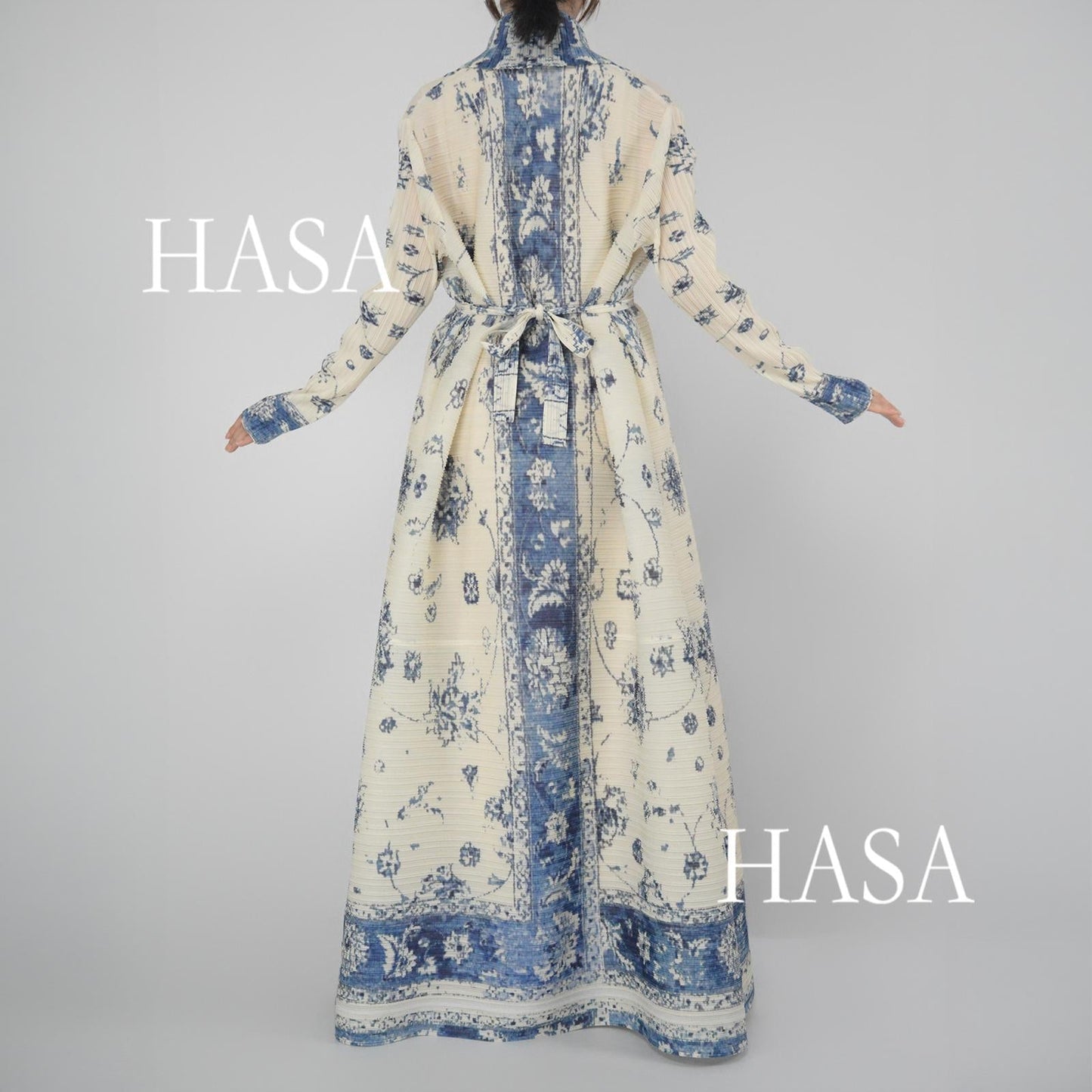 LUMAYA5851 Elegant, Retro-style Blue Floral Print Open-front Long Coat.