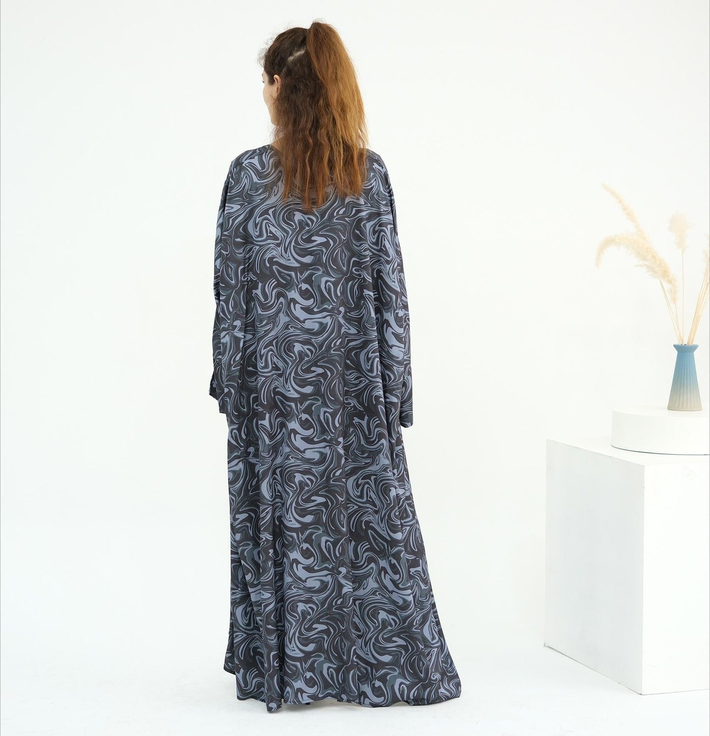 LM6555 Fashionable printed long-sleeved dress with an ankle-length cardigan style