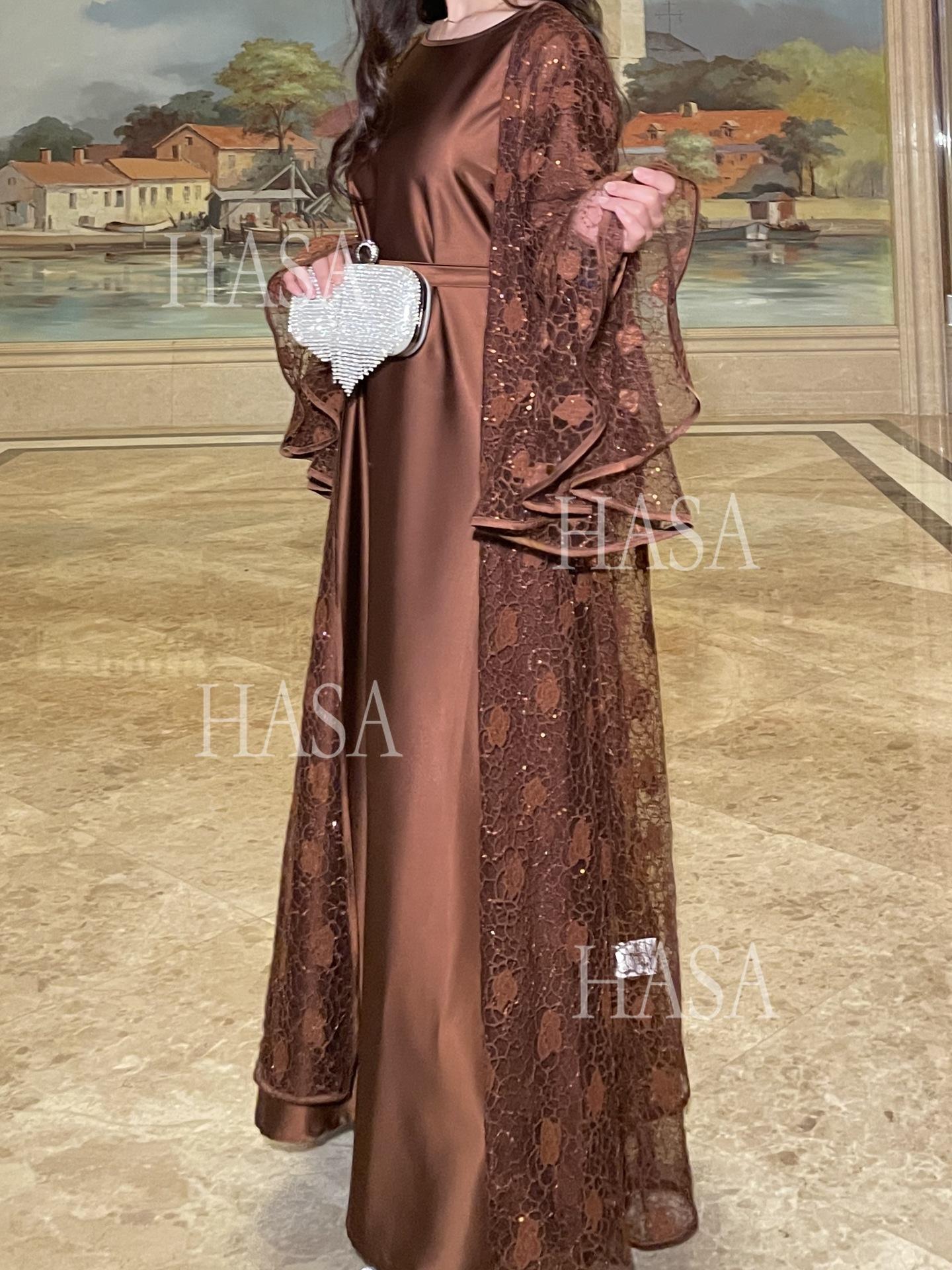 LUMAYA6488 Two-piece long dress with flared sleeves and lace sequined cape