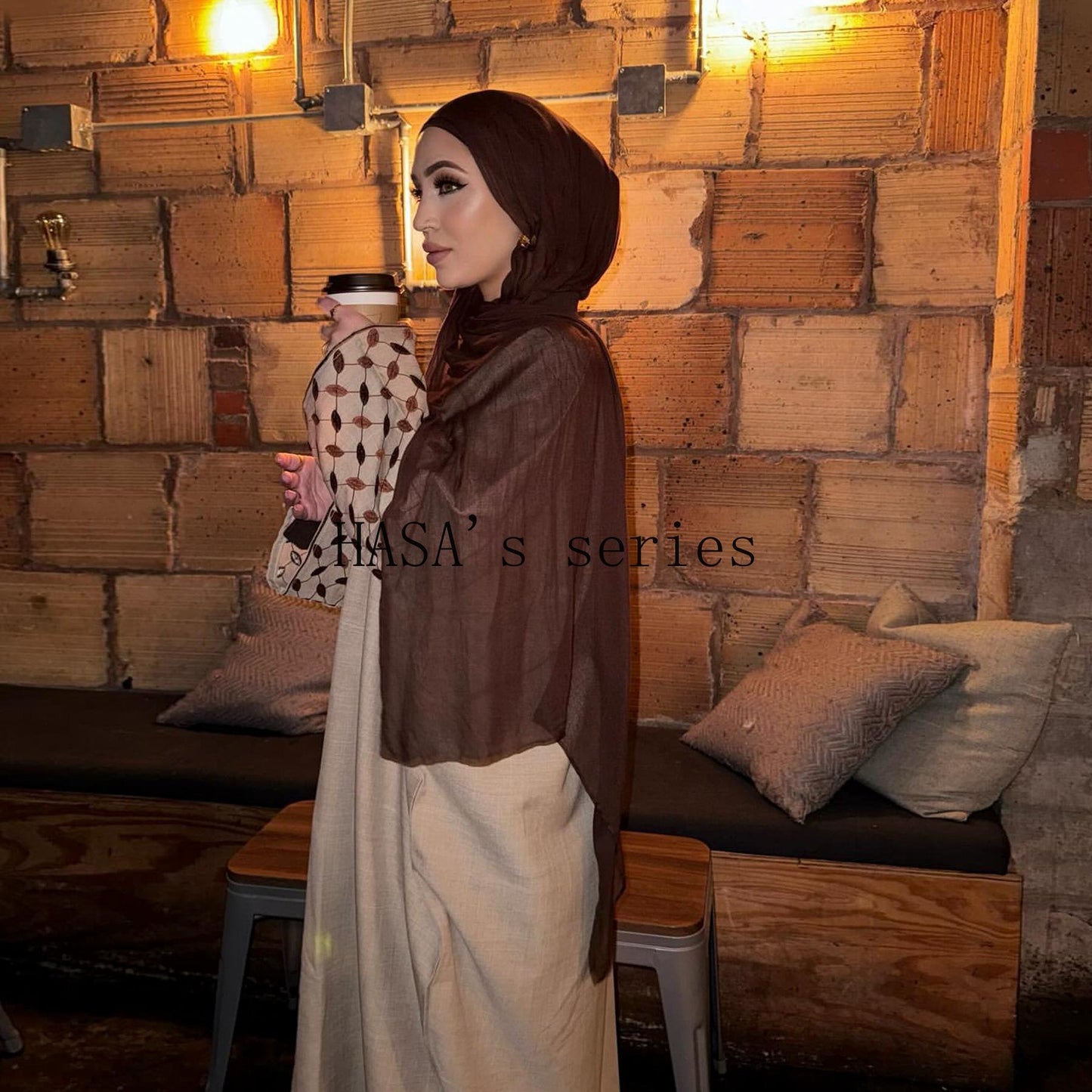 LUMAYA4840 Elegant long robe with geometric embroidery, a simple and traditional style dress.