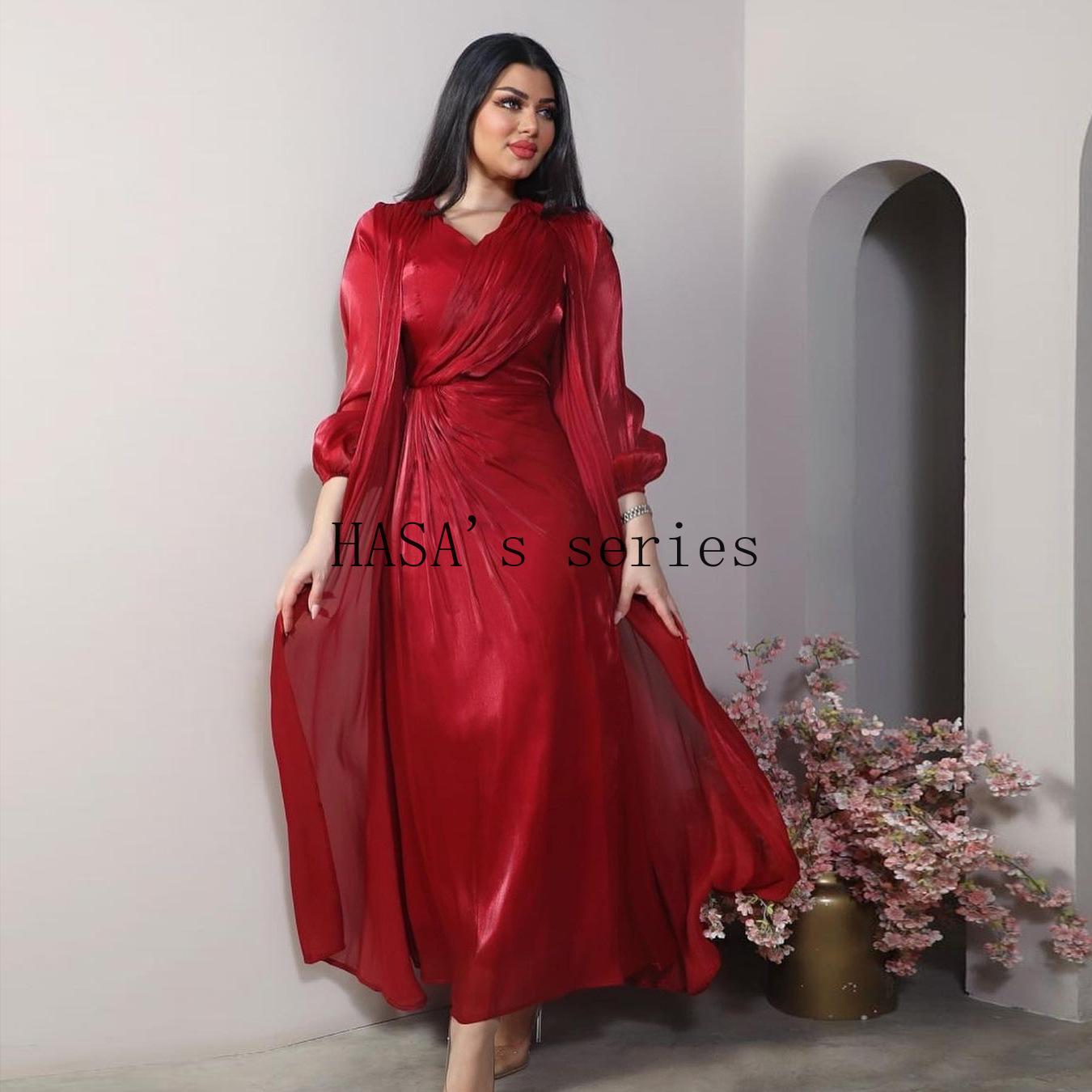 LUMAYA5094 Simple yet elegant and lustrous silk suit, featuring an elegantly pleated two-piece dress design.